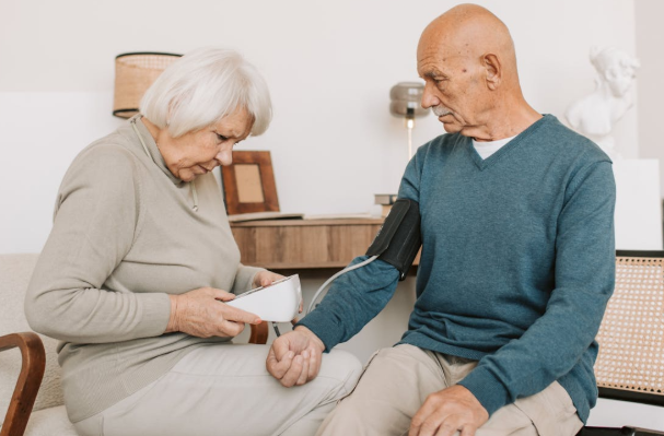 How Cross-Training Supports Recovery for Seniors Using Home Care